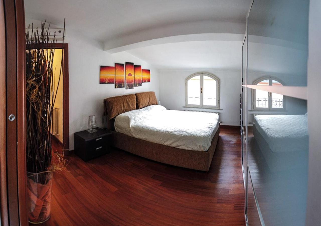 קררה Stupenda Mansarda Centralissima, Finiture Di Lusso מראה חיצוני תמונה
